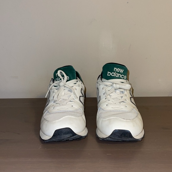 New Balance White and Green Sneakers - Men’s Size 11 - Picture 4 of 7